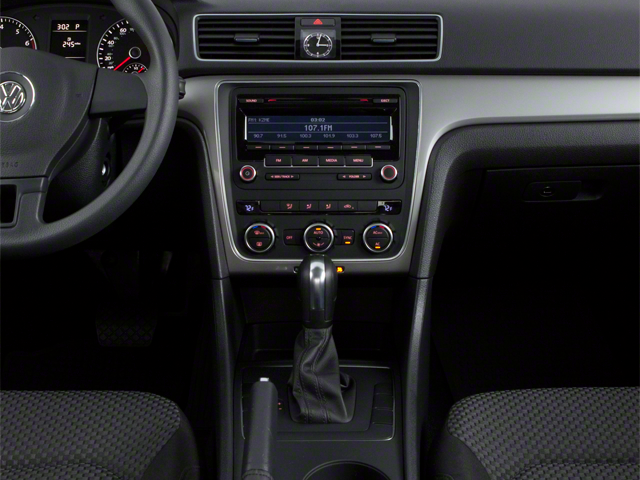 2012 Volkswagen Passat SE w/Sunroof
