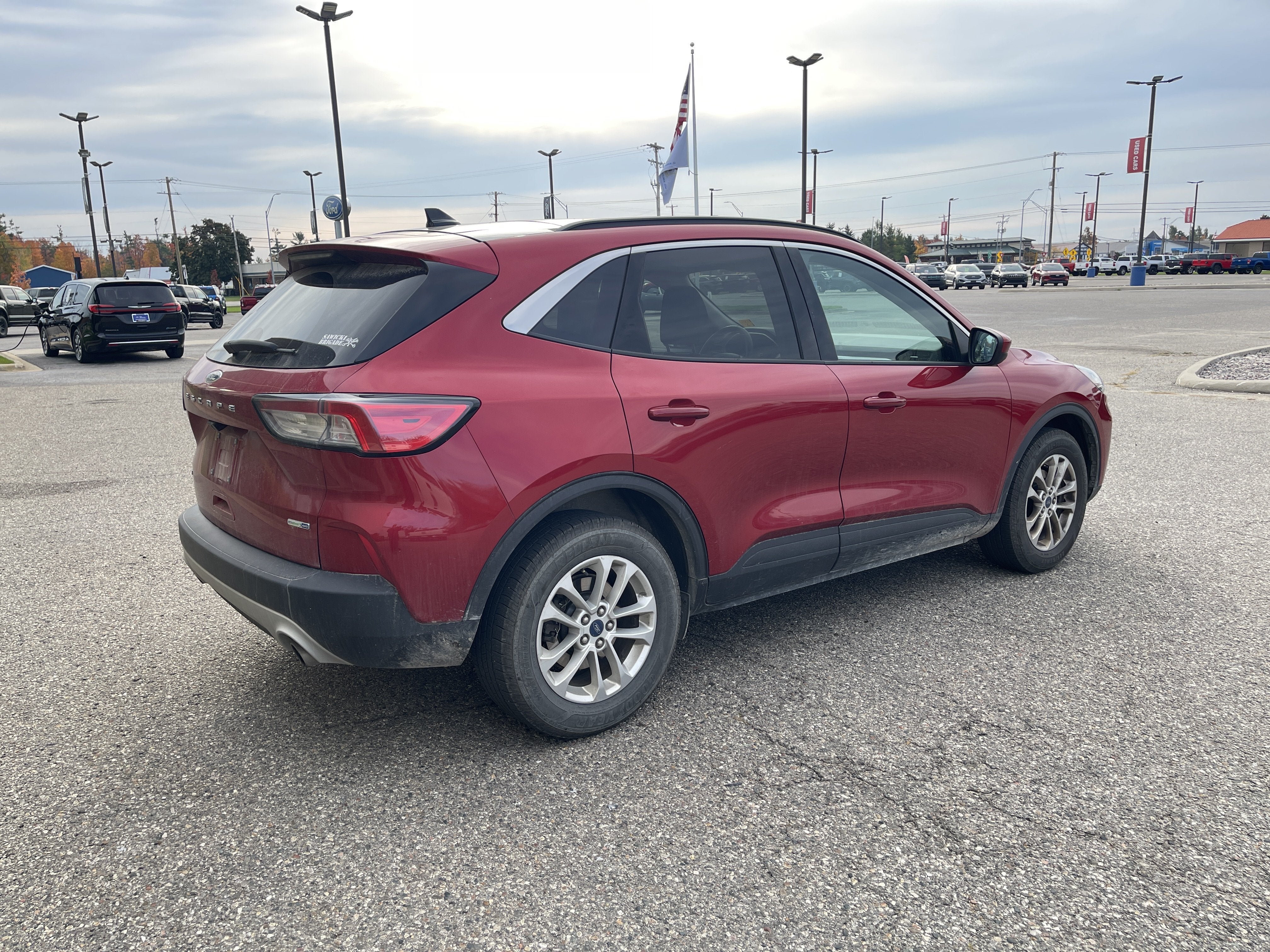 2020 Ford Escape SE