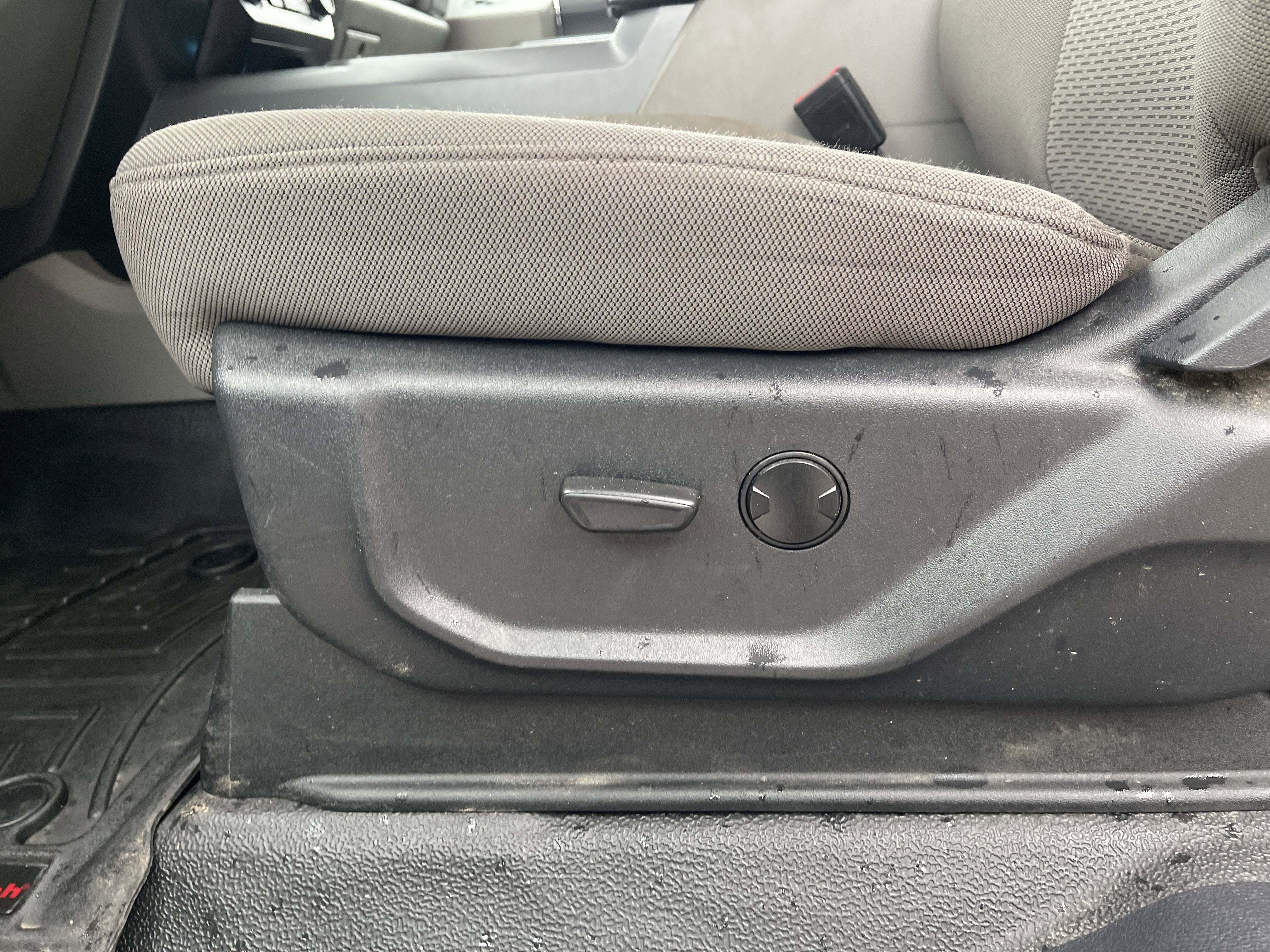 2022 Ford Super Duty F-350 SRW XLT