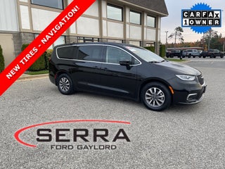 2024 Chrysler Pacifica Hybrid Select