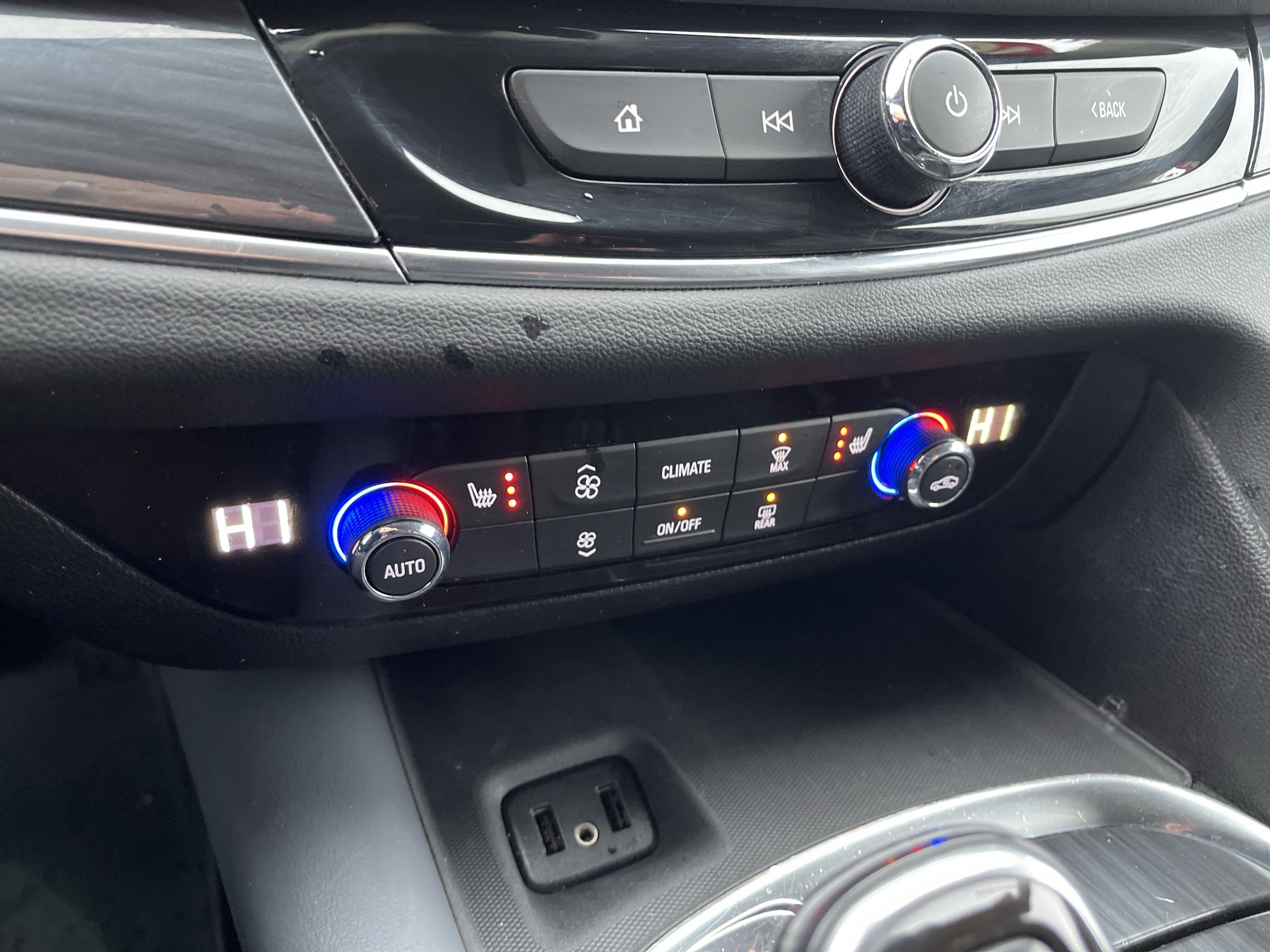 2018 Buick Enclave Essence