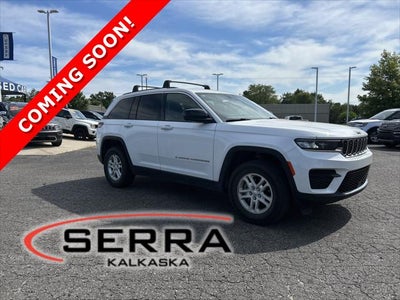 2022 Jeep Grand Cherokee Laredo 4x4