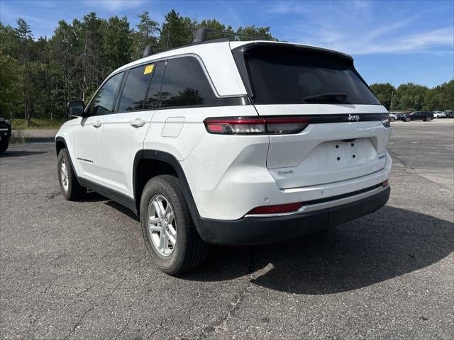 2022 Jeep Grand Cherokee Laredo 4x4