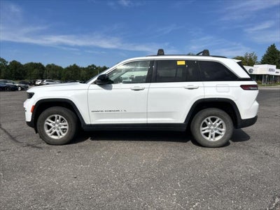 2022 Jeep Grand Cherokee Laredo 4x4