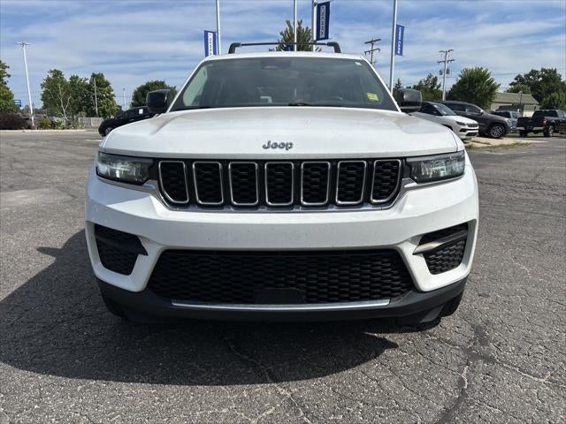 2022 Jeep Grand Cherokee Laredo 4x4