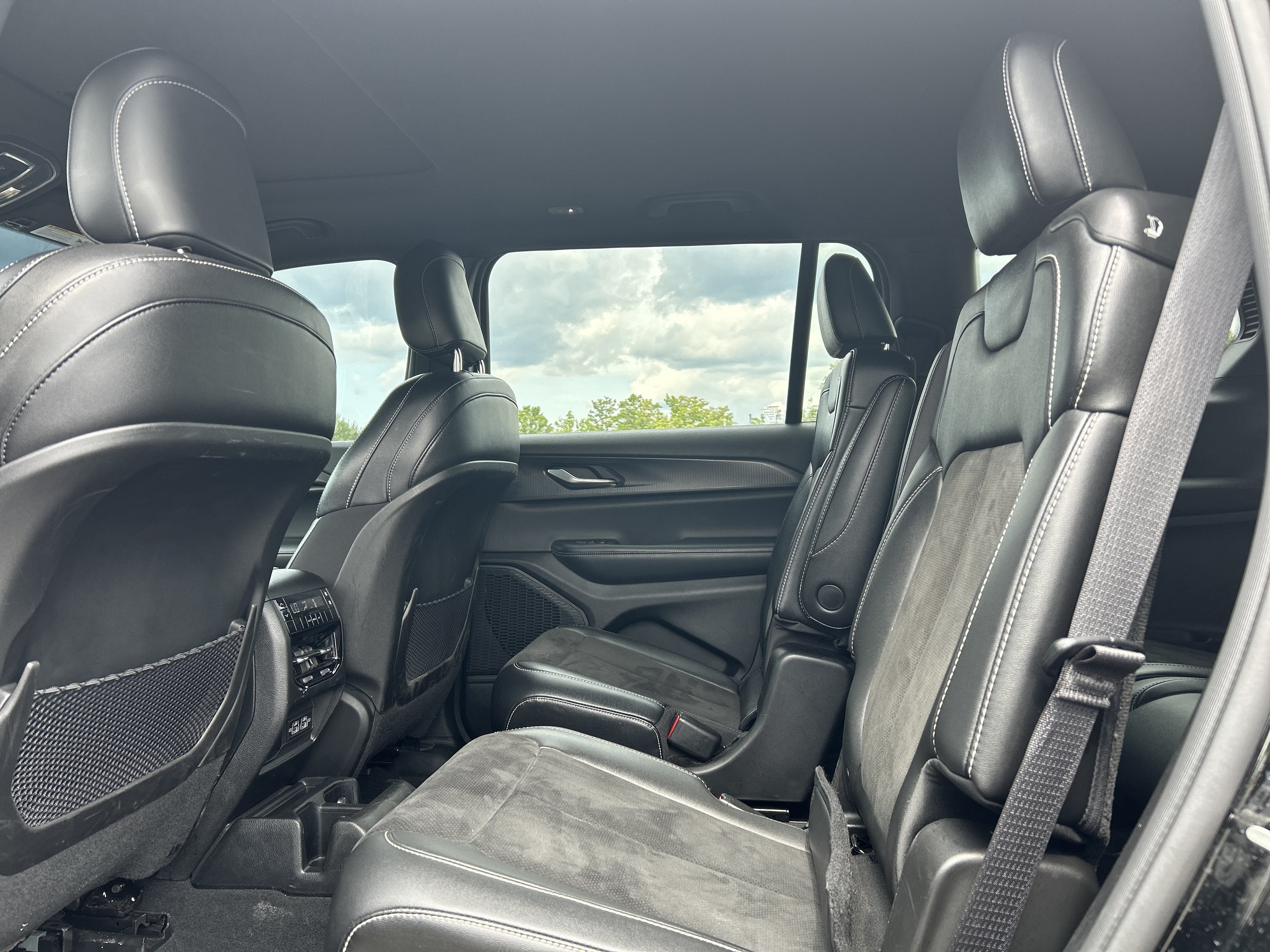 2023 Jeep Grand Cherokee L Altitude 4x4