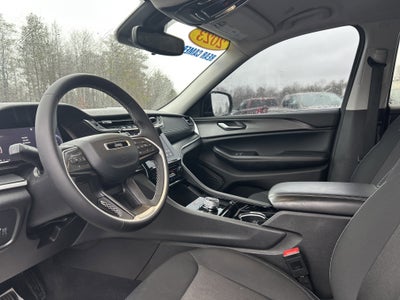 2023 Jeep Grand Cherokee L Laredo 4x4