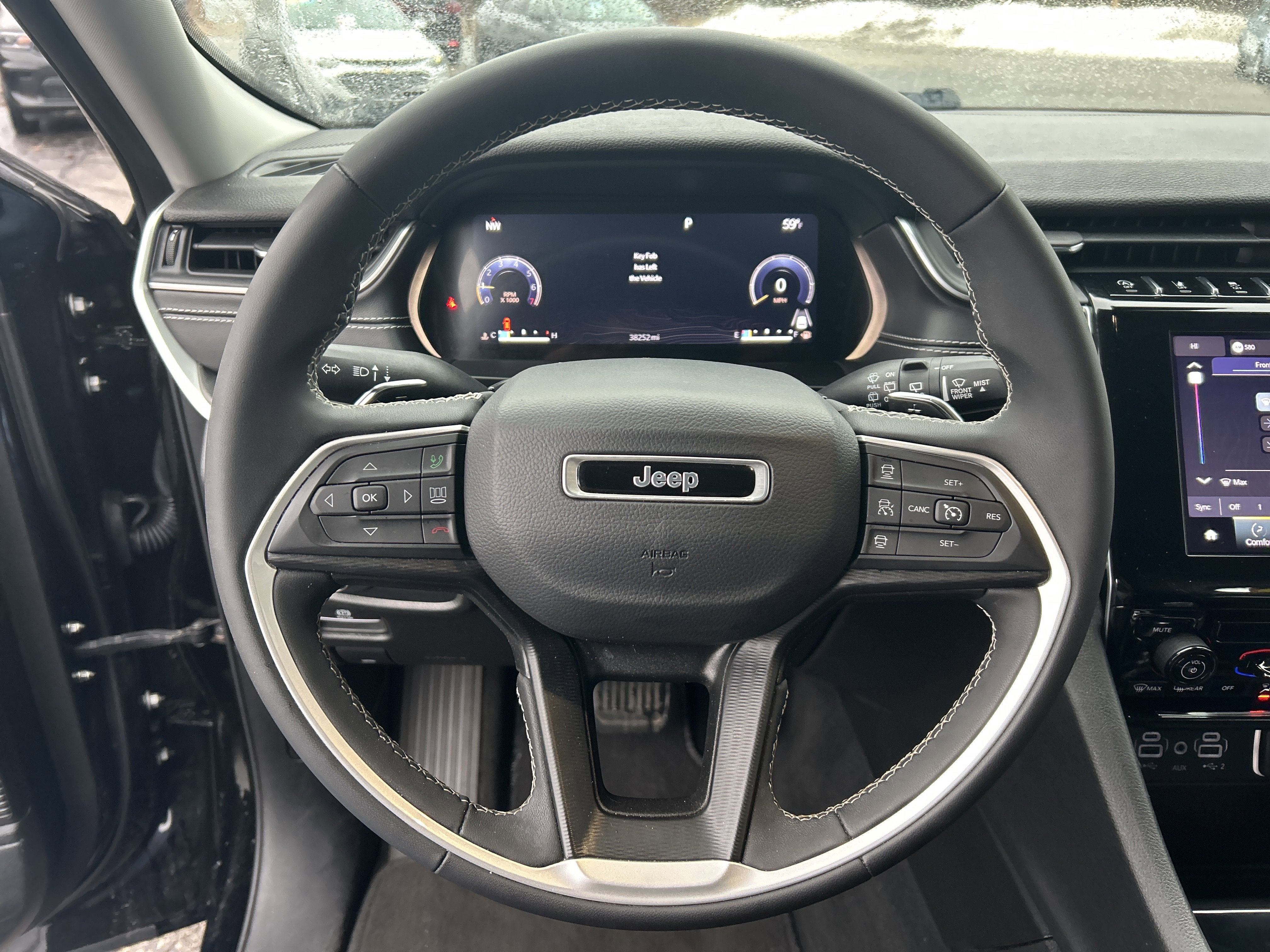 2023 Jeep Grand Cherokee L Laredo 4x4