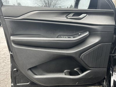 2023 Jeep Grand Cherokee L Laredo 4x4