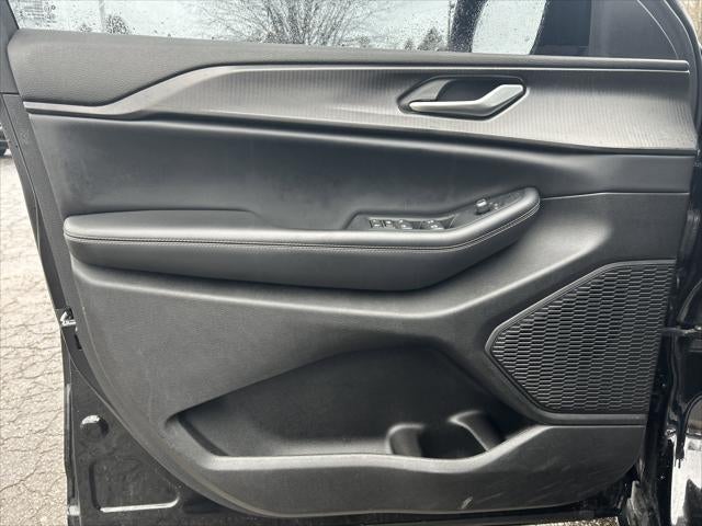 2023 Jeep Grand Cherokee L Laredo 4x4