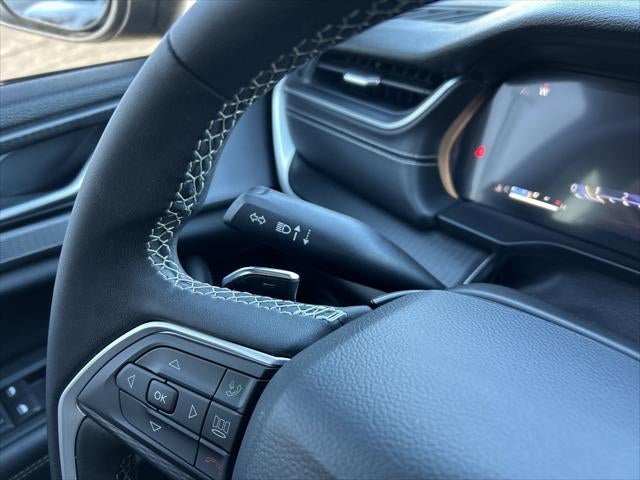 2023 Jeep Grand Cherokee L Laredo 4x4