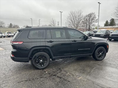 2023 Jeep Grand Cherokee L Laredo 4x4