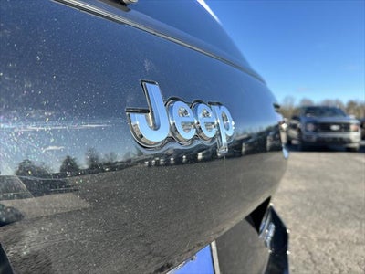 2023 Jeep Grand Cherokee L Laredo 4x4