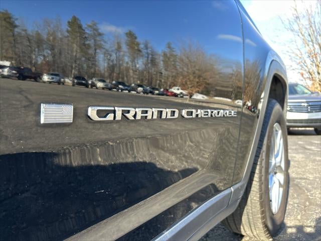 2023 Jeep Grand Cherokee L Laredo 4x4