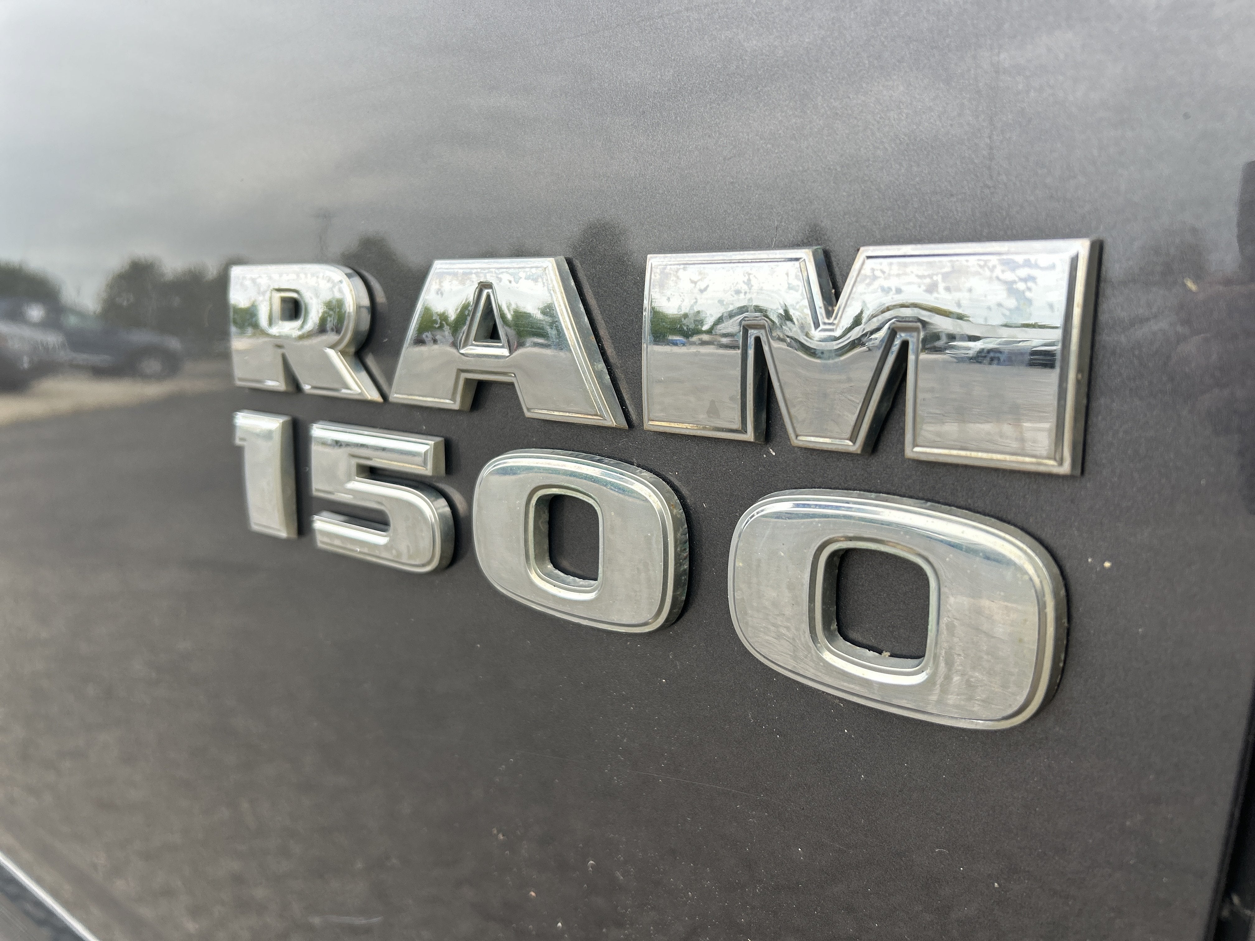 2016 RAM 1500 SLT