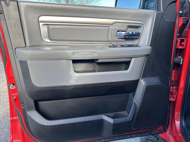 2019 RAM 1500 Classic SLT Crew Cab 4x4 6'4' Box