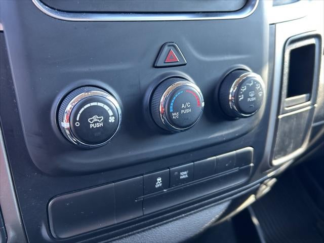 2019 RAM 1500 Classic SLT Crew Cab 4x4 6'4' Box