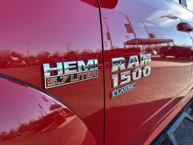 2019 RAM 1500 Classic SLT Crew Cab 4x4 6'4' Box