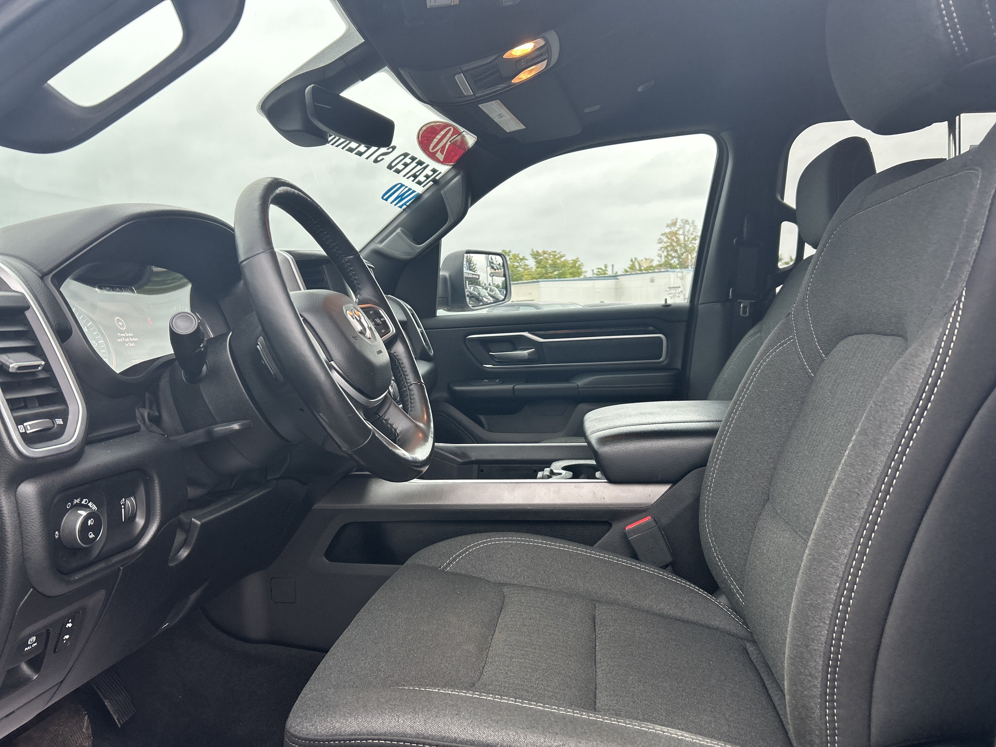 2020 RAM 1500 Big Horn Crew Cab 4x4 5'7' Box