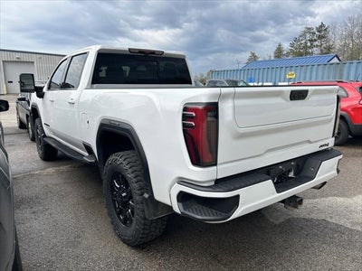 2024 GMC Sierra 2500HD 4WD Crew Cab Standard Bed AT4