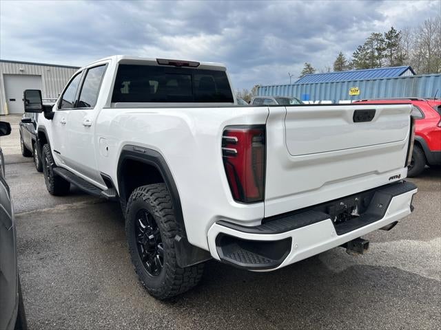 2024 GMC Sierra 2500HD 4WD Crew Cab Standard Bed AT4