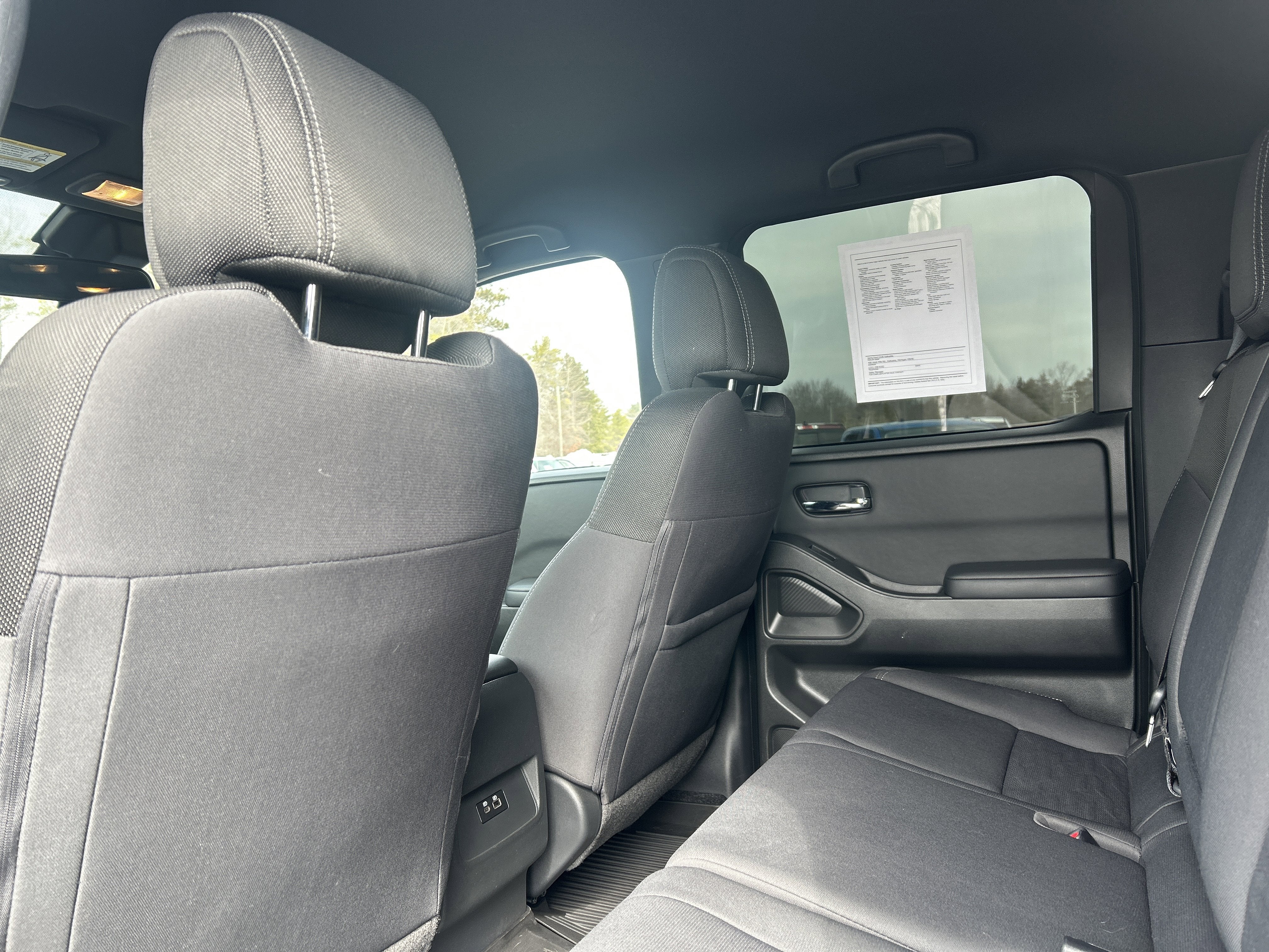 2023 Nissan Frontier SV