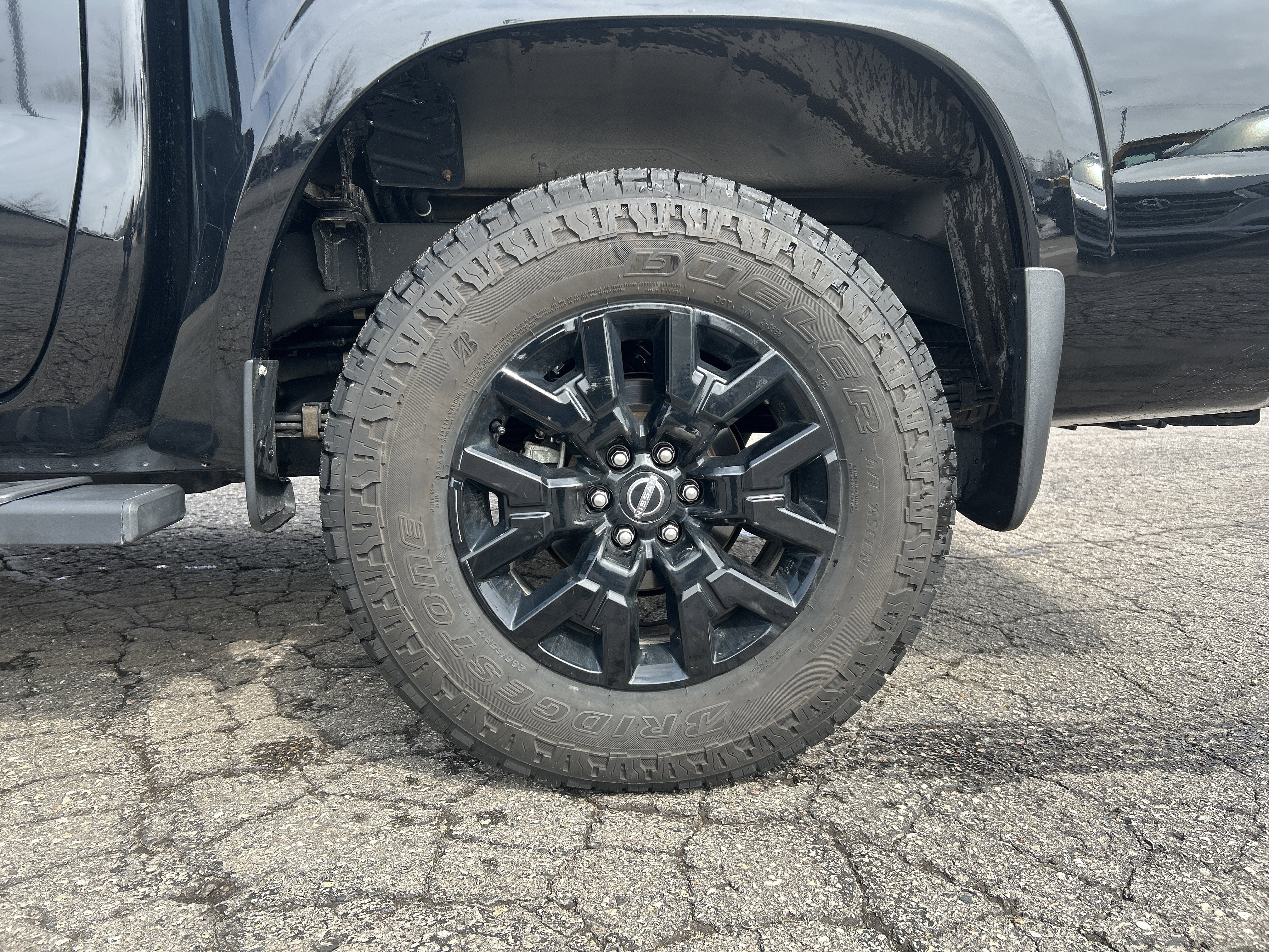 2023 Nissan Frontier SV