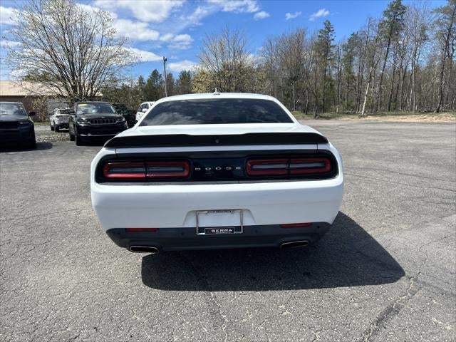 2015 Dodge Challenger SXT Plus