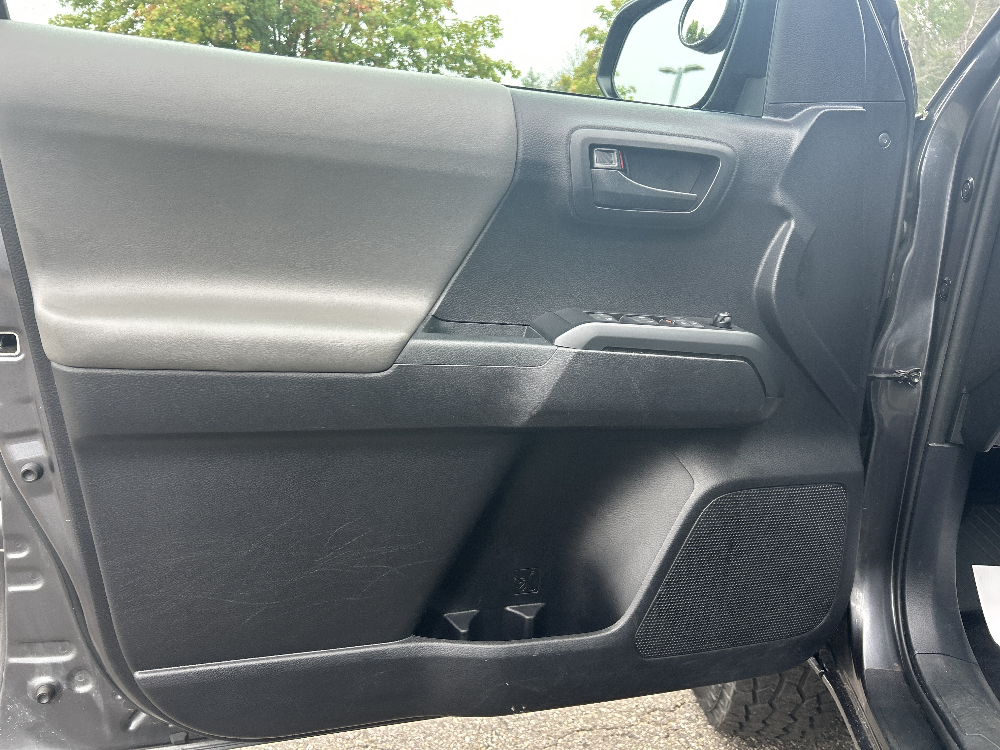 2021 Toyota Tacoma SR V6