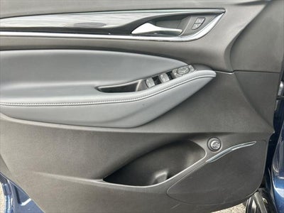 2022 Buick Enclave AWD Essence
