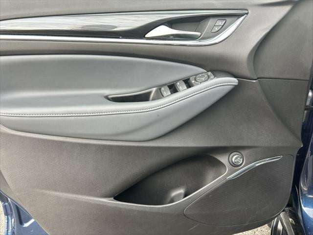 2022 Buick Enclave AWD Essence